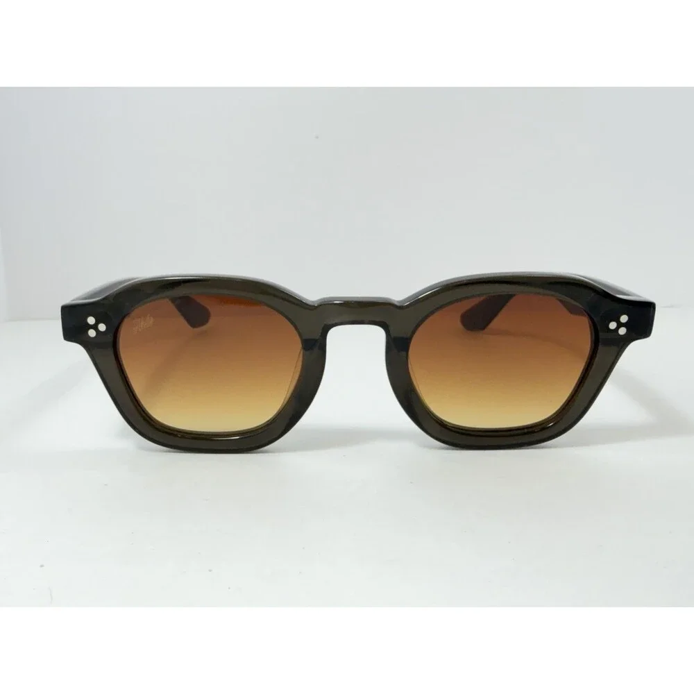Akila Always Inspired Women's Sunglasses Smoke Frame Brown Gradient Lenses